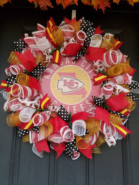 Kansas City Chiefs Cheifs Wreath, Kc Chiefs Wreath, Kansas City Chiefs Wreath, Chiefs Wreath, Football Wreath Diy, Kansas City Chiefs Craft, Chiefs Crafts, Chiefs Christmas, Football Wreaths