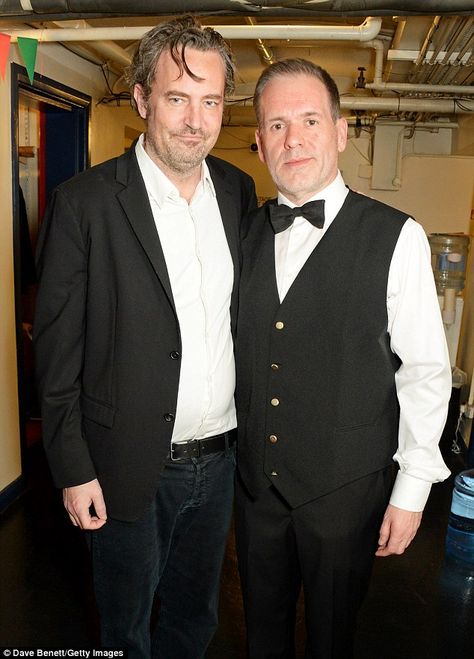 Chris Moyles is unrecognisable on stage in Matthew Perry's West ... Perry Mattfeld In The Dark, Matthew West Songs, Matthew Henry Commentary, Chris Moyles, Matthew Tyler Vorce, Matthew Perry Fools Rush In, Dark Comedy, Matthew Perry, Its A Mans World