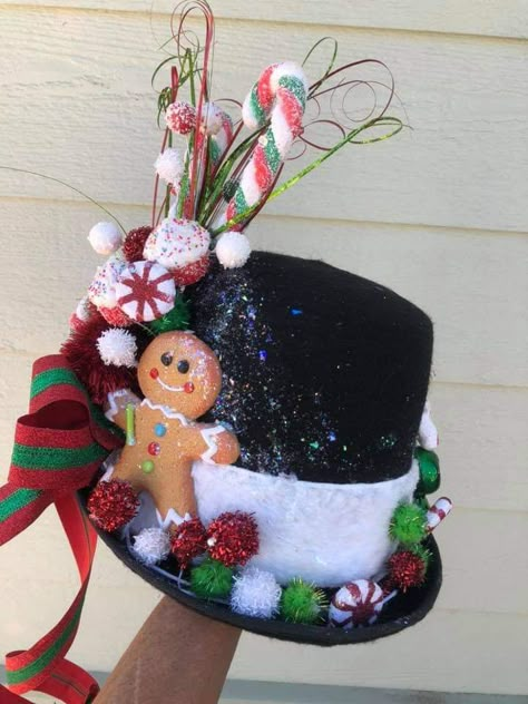 Crazy Christmas Hat Diy Ideas, Xmas Hats Ideas, Holiday Hats Xmas, Holiday Hats Diy, Christmas Party Hats Diy, Crazy Christmas Hat Diy, Diy Christmas Hats Ideas, Funny Christmas Hats Diy, Christmas Headdress Diy