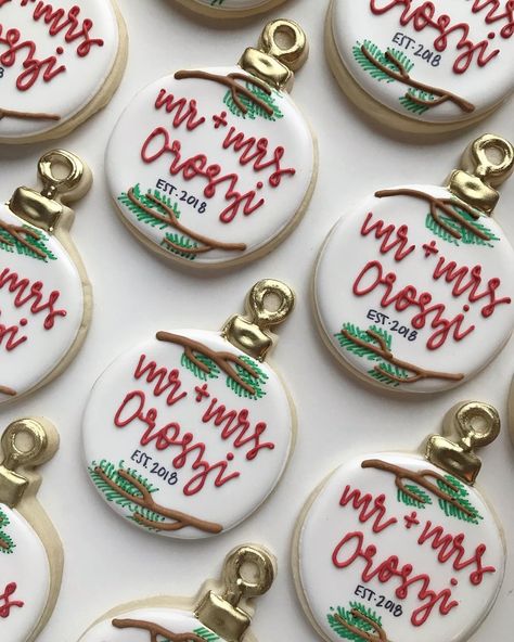 Christmas Wedding Cookies, God Centered Wedding, Christmas Engagement Party, Cookies Photo, Christmas Wedding Themes, Christmas Wedding Inspiration, Christmas Bridal Showers, Bridal Shower Desserts, Wedding Cookie