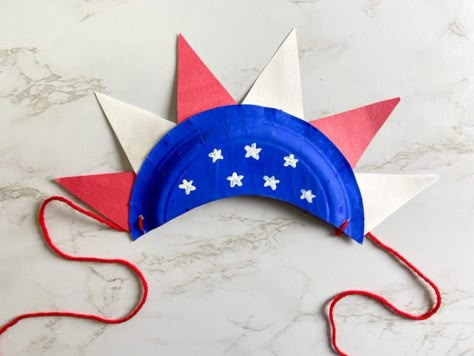 4th Of July Hats For Kids, Fourth Of July Classroom Door Ideas, Elder Activities, Paper Plate Hats, July Crafts For Kids, 4th Of July Crafts, Fourth Of July Crafts For Kids, July Art, Kindergarten Activity