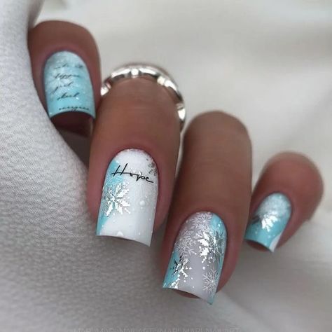 Winter Nails Designs Acrylics, Pretty Nail Art Designs, Makijaż Smokey Eye, Snowflake Nails, Pretty Nail Art, New Year's Nails, Xmas Nails, Fancy Nails, Holiday Nails