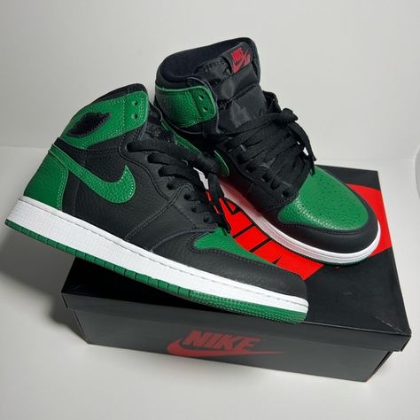 Pine Green Jordan 1’s Pine Green Jordan 1, Air Jordan 1 Pine Green, Jordan 1 Pine Green, Jordan 1 Royal, Green Jordans, Royal Green, Pine Green, Air Jordan 1, Nike Jordan