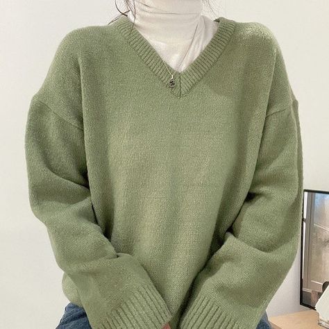 Green White Sweater, Korean Casual Outfits, Soft Sweater, Simple Trendy Outfits, Casual Style Outfits, Winter Fashion Outfits, Dream Clothes, Outfits Casuales, Cute Casual Outfits