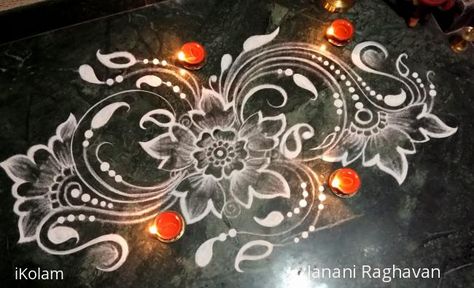 Janani's Karthigai deepam kolam Rangoli Photos, Alpona Design, Rangoli Designs Latest, New Rangoli Designs, Small Rangoli, Rangoli Kolam Designs, Simple Flower Design, Rangoli Patterns, Rangoli Designs Flower