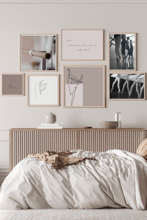 Dancer Room Ideas, Ballet Aesthetic Bedroom, Ballet Aesthetic Room Decor, Ballet Room Decor Aesthetic, Ballet Room Ideas Bedrooms, Ballet Room Aesthetic, Dance Themed Bedroom Ideas, Ballet Themed Bedroom, Dancers Bedroom Ideas