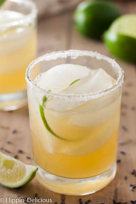 With sweet floral notes, these Lavender Honey Margaritas are the perfect way to celebrate Cinco de Mayo or just that the weekend is finally here! Cookout Cocktails, Classic Lime Margarita Recipe, Lime Margarita Recipe, Homemade Margaritas, Completely Delicious, Peach Margarita, Lemon Cocktail, Margarita On The Rocks, Homemade Liquor