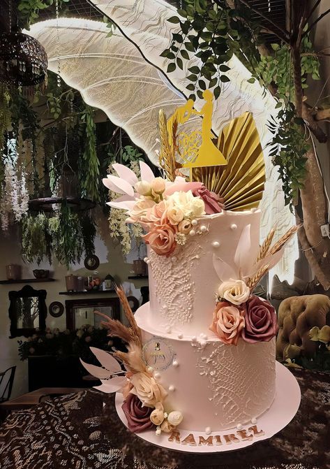 Cake Debut, 2 Tier Wedding Cake, 2 Tier Wedding Cakes, Two Tier Cake, Tier Cake, Elegant Cakes, Tiered Wedding Cake, Wedding Idea, Tiered Cakes