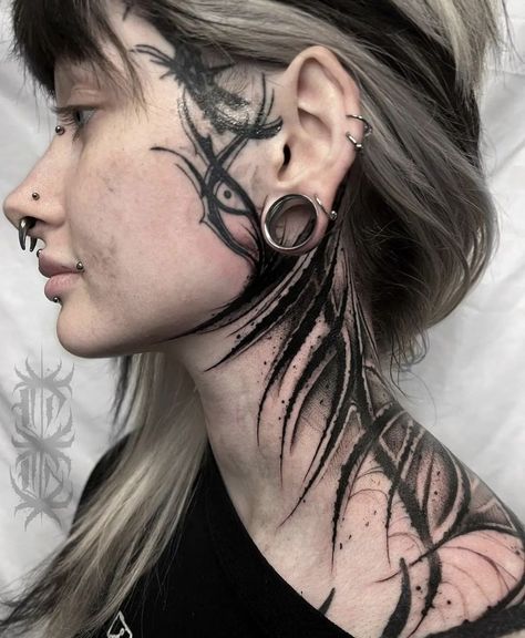 Side Neck Tattoo Gothic, Scary Neck Tattoos, Gothic Face Tattoo, Head Neck Tattoo, Jawline Tattoo Women, Jaw Line Tattoo, Gothic Neck Tattoo, Side Of Head Tattoo, Jawline Tattoo