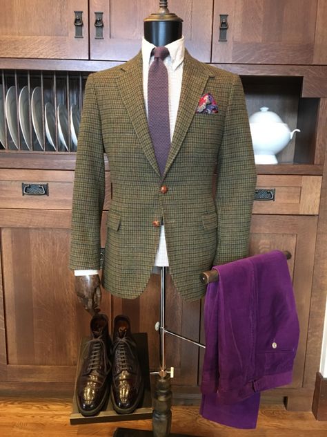 Mauve Pants Outfit, Sports Coat Outfit Men, Coat Outfit Men, Mauve Pants, Sport Coat Outfit, Elegant Men Style, Football Buttons, Tweed Men, Tweed Sport Coat