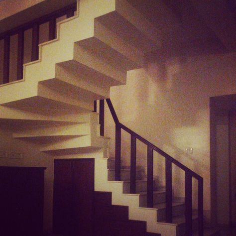 Folded Plate Staircase, Design Staircase, Home Design, Stairs, House Design, Quick Saves, Home Decor, Design, Home Décor