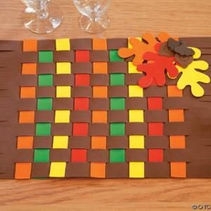 Keeping kids busy while you entertain guests and prepare dinner. Crafts for Kids Placemat Kids Thanksgiving Crafts, Thanksgiving Crafts To Make, Fun Thanksgiving Crafts, Thanksgiving Crafts Preschool, Thanksgiving Crafts Diy, Easy Thanksgiving Crafts, November Crafts, Kids Thanksgiving, Placemats Kids