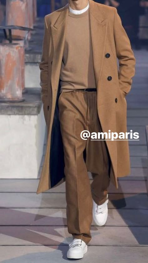 Camel Coat Outfit Men, Light Brown Coat Outfit, Camel Coat Men, Oversized Coat Outfit, Oversized Outfit Men, Brown Coat Outfit, Sweatshirt Outfit Men, Business Fits, Camel Coat Outfit