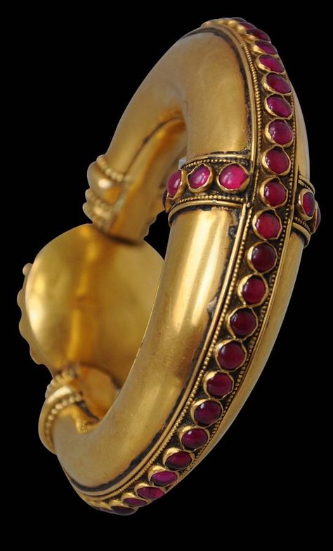 Indian Gold Bracelet Set with Rubies - Michael Backman Ltd Ruby Bracelets, Ancient Jewellery, Gold Bracelet Set, Ruby Bracelet, Bangles Jewelry Designs, India Jewelry, Ancient Jewelry, Old Jewelry, South India