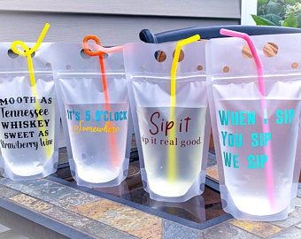 Cute Pouches, Tumblers Ideas, Spiked Seltzer, Drink Pouches, Drink Bag, Fun Song, Pool Party Favors, Silly Gifts, Strawberry Wine