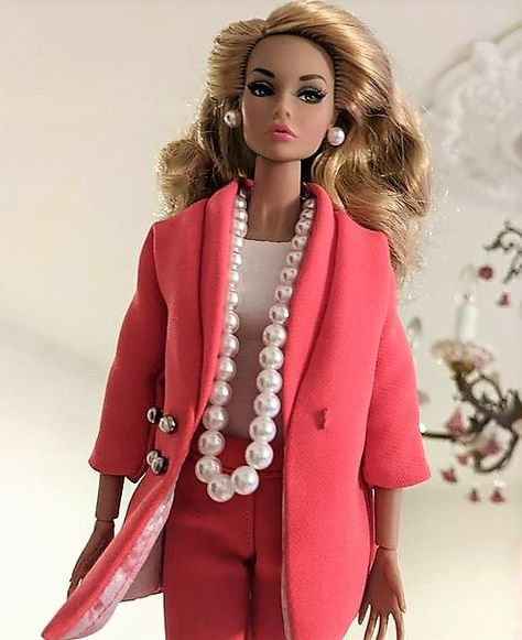 Corporate Barbie, Barbie Classic, Barbie Jewelry, Barbie Doll Clothing Patterns, Barbie Couture, I Love Barbie, Barbie Costume, Doll Clothing Patterns, Barbies Dolls