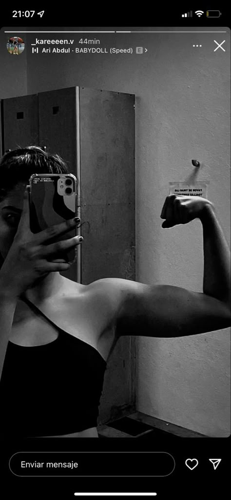 How To Take Photos In Gym, Gym Progress Pictures Women, Gym Rat Motivation, Gym Selfie Poses Women, Gym Selfie Ideas, Gym Pics Instagram, Poses Gym Mujer, Gym Pics Women, Gym Photo Ideas Women