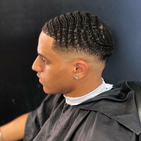 Low Fade Waves Haircut, Low Fade Haircut Mens Black Waves, Wave Fade Haircut, Waves Fade Black Men, Mens Waves Haircut, 180 Waves Haircut, 180 Waves Men Fade, Colored Waves Hair Men, Drop Fade Waves