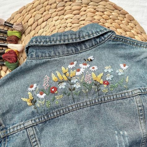 Wildflowers Stick and Stitch Embroidery PDF & Pattern Video Tutorial Beginner Embroidery Botanical Embroidery Designs Christmas Gift - Etsy Embroidery Botanical, Embroidery Designs Christmas, Stick And Stitch Embroidery, Denim Jacket Embroidery, Stick And Stitch, Botanical Embroidery, Beginner Embroidery, Embroidery Diy, Embroidery Template