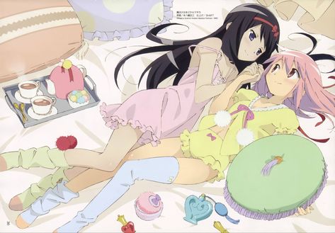 Madoka and Homura laying on the bed holding hands Mahō Shōjo Madoka Magica, Sayaka Miki, Poster Anime, Mahō Shōjo, Puella Magi Madoka Magica, Anime Wall Art, Madoka Magica, Pics Art, Izuku Midoriya