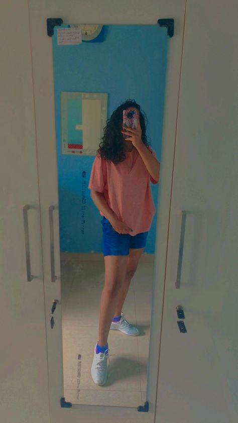 Pink/ blue/ baggy fits/ baggy t-shirts/ summer/ 🌻 Baggy Tshirt, Fits Baggy, Baggy Shirt, Baggy T-shirt, Shirts Summer, Baggy Fits, Summer Outfit, Pink Blue, Summer Outfits