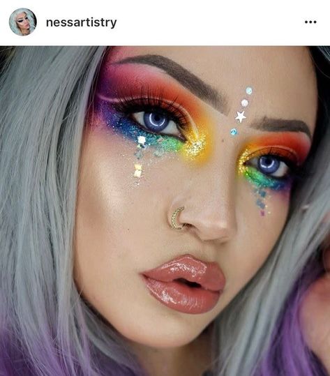 14 Pride Makeup Looks That Are Making Rainbows Everywhere Jealous Rainbow Festival Makeup, Rainbow Rave Makeup, Green Dress Makeup, Fantasy Make-up, Makeup You Need, Makeup Drawing, Pride Makeup, Bright Makeup, Applying Eye Makeup