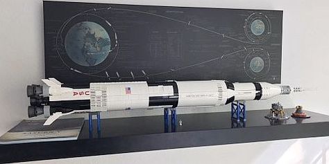 Lego Saturn V Display, Nasa Room, Lego Saturn V, Private Office Interior, Lego Display Ideas, Lego Room Decor, Saturn V, Lego Display, Nasa Apollo