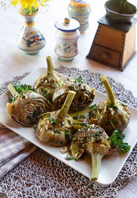 Artichoke Italian Recipes, Roman Artichoke Recipes, Roman Food Recipes, Artishock Recipes, Italian Artichoke Recipes, Italian Vegetables Sides, Fancy Italian Food, Roman Artichokes, Italian Artichoke