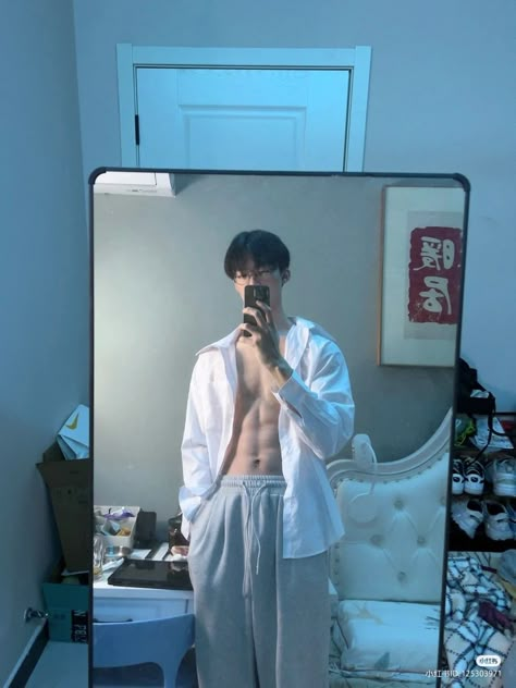 Men Abs, Aesthetic Guys, Boyfriend Pictures, My Type, Bts, Mirror, Anime, Art