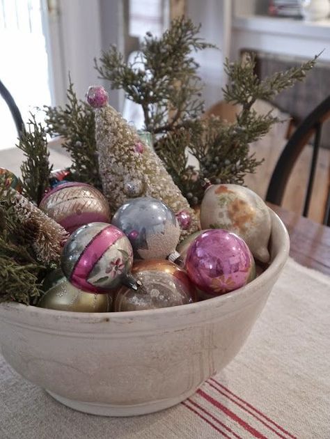 Christmas Bowl, Shabby Christmas, Shabby Chic Christmas, Chic Christmas, Antique Christmas, Primitive Christmas, Vintage Christmas Ornaments, Vintage Christmas Decorations, Vintage Ornaments