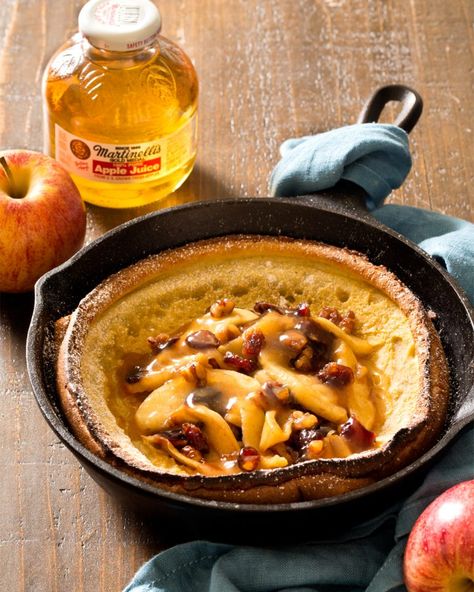 Delicious Golden Apple Dutch Baby Pancakes – S. Martinelli & Co Impressive Fall Desserts, Apple Dutch Baby, Apple Pie Bread, Pepper Casserole, Mini Meatloaf, Dutch Baby Recipe, Bananas Foster French Toast, Beef Enchilada, Meatloaf Muffins