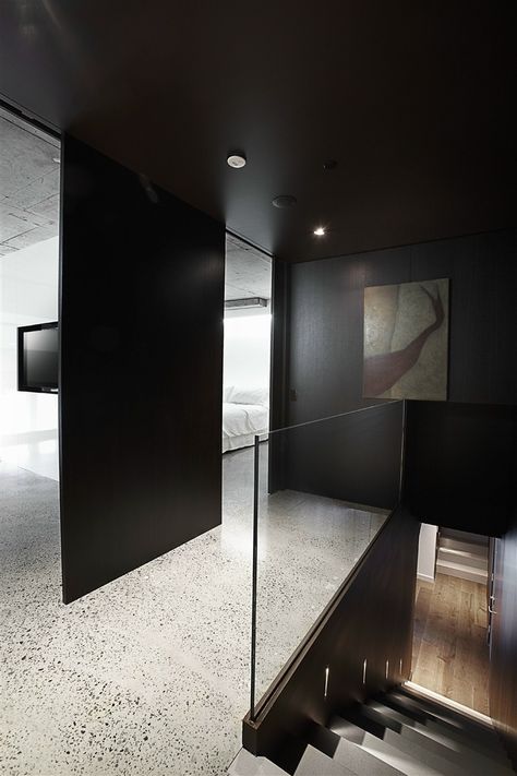 Pyrmont+Apartment+by+Bokor+Architecture+++Interiors Architecture Apartment, Interior Design Minimalist, Apartment Modern, Interior Minimalista, Hotel Interior Design, Dark Interiors, Architecture Interiors, Hotel Interior, Decoration Inspiration