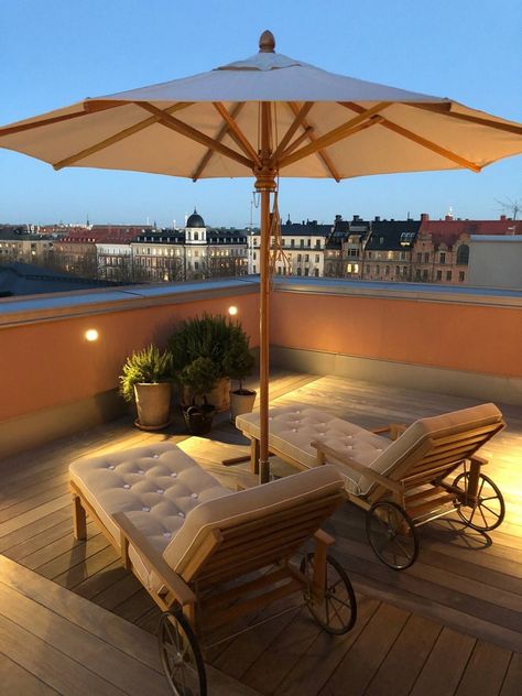 Rooftop Ideas, Spanish House, Roof Garden, Rooftop Terrace, Interior Inspiration, Patio Umbrella, Stockholm, Sweden, Terrace