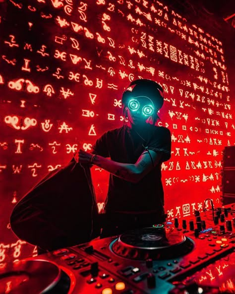 REZZ (@officialrezz) • Instagram photos and videos Cyberpunk Dj, Music Videos Aesthetic, Dj Aesthetic, Edm Dj, Dj Sound, Creative Concept, Video Game Music, Electronic Music, Coop