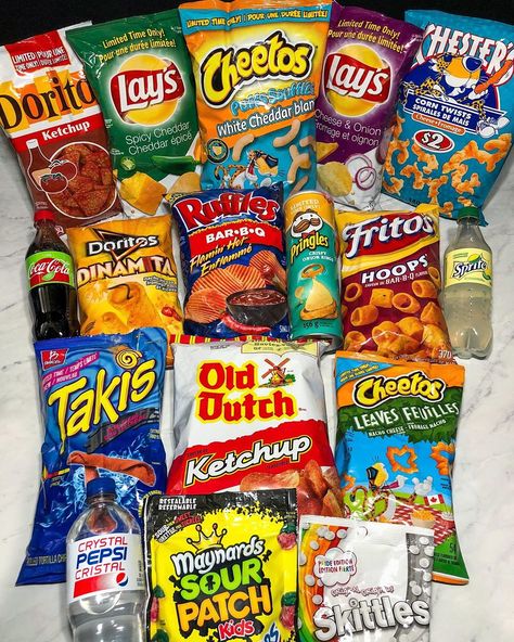 Canadian Snack haul from @CanadianMunch! 🇨🇦 • The first country we ever visited was Canada during a college trip. Being the junk foodies we… Foreign Snacks, Snack Haul, Welches Fruit Snacks Aesthetic, American Snacks Products, Singapore Childhood Snacks, Canadian Candy, Canadian Snacks, White Cheddar, Egg Breakfast