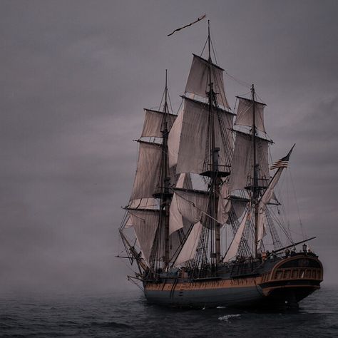 Fantasy Place Aesthetic, Pirate Ships Aesthetic, Island Kingdom Aesthetic, Ship Captain Aesthetic, Ocean Royalty Aesthetic, Black Sails Aesthetic, Pirate Dark Aesthetic, Aesthetic Ship Pirate, Nautical Fantasy Aesthetic