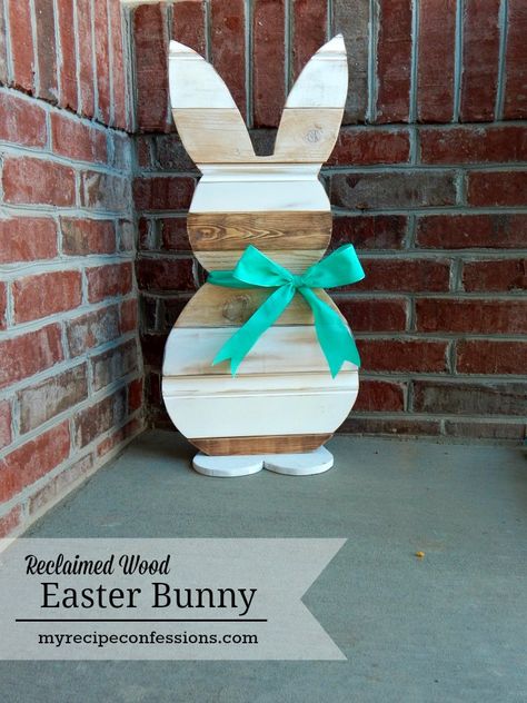 Reclaimed Wood Easter Bunny. This was a fun diy Easter project! The reclaimed wood gives the bunny a beautiful vintage look. If you like diy crafts, you have got to check out this step by step tutorial. All you neighbors are going to be jealous of your Easter bunny! Wood Easter Bunny, Diy Osterschmuck, Easter Wood Crafts, Wooden Bunny, Easter Projects, Spring Holidays, Easter Time, Bunny Crafts, Hoppy Easter