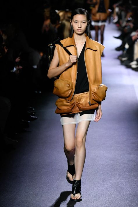 Louis Vuitton Spring 2023, Ss24 Trends, Spring 2023 Runway, Utility Fashion, Spring Summer 2024 Fashion Trends, Summer 2024 Fashion Trends, Summer 2024 Fashion, Spring Summer Fashion Trends, Summer Runway