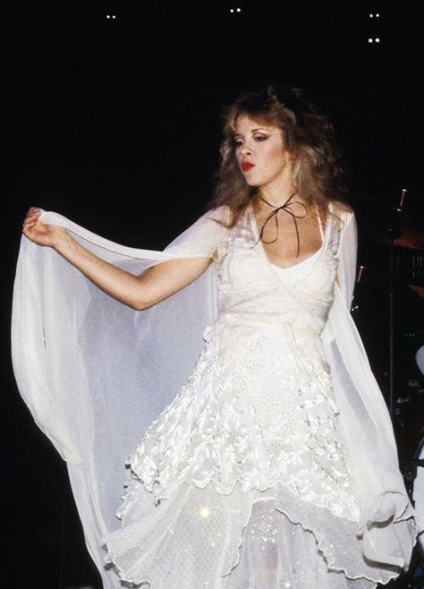 Welsh Witch, Christine Mcvie, The White Witch, Buckingham Nicks, Stevie Nicks Style, Ancient Queen, Stephanie Lynn, Lindsey Buckingham, Gold Dust Woman