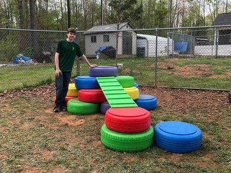 Outdoor Dog Entertainment Backyards, Dog Daycare Indoor, Dog Tire Playground, Dog Play Yard Ideas, Dog Playground Backyard Diy, Diy Dog Playground, Dog Playground Backyard, Dog Backyard Ideas, Dog Yard Ideas