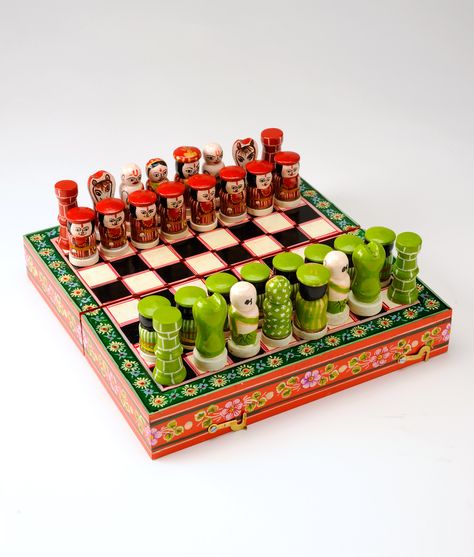 One of a kind , hand painted chess board. Painted Chess Board, Chess Character, Hand Painted Chess Set, Indian Handicrafts, Chess Table, Chess Sets, Diy Crafts For Kids Easy, Diy Pottery, Mind Games