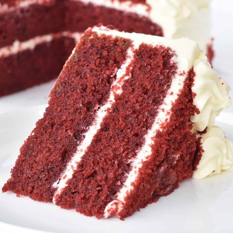 Red Velvet Cake with Cream Cheese Frosting | Baking Envy Baking Envy, Flourless Orange Cake, Bolo Red Velvet, French Apple Cake, Easy Carrot Cake, Rich Cake, Red Cake, Velvet Cream, Rich Chocolate Cake