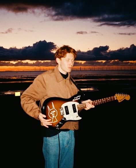 King Krule, Music Aesthetic, Indie Outfits, Moda Vintage, Latest Music, Man Alive, Indie Artist, Music Stuff, Pink Floyd