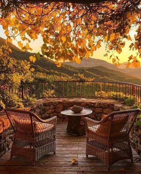 Garden Escape, Autumn Scenes, Autumn Scenery, Fall Pictures, Pretty Places, Dream Home Design, 인테리어 디자인, My Dream Home, Beautiful Views