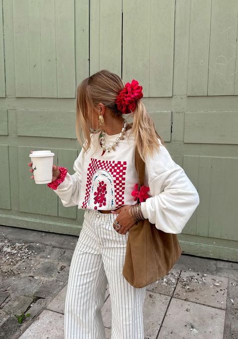 Neutrals With A Pop Of Color, Bright Colors Aesthetic Outfit, Colorful Copenhagen Style, Colorful Girly Outfits, Fun Style Outfits, Colorful Fun Outfits, Portuguese Girl Aesthetic, Whimsical Outfit Ideas, Colourful Outfits Aesthetic