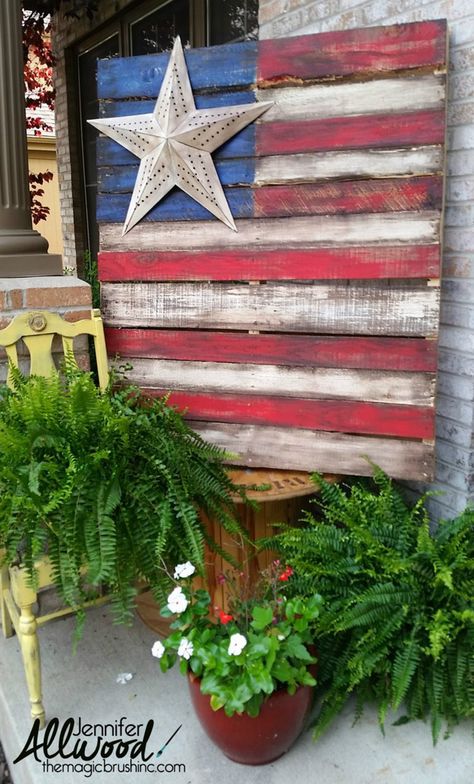 Wooden Pallet Projects Diy, Diy Pallet Decoration, Pallet Flag, Wooden Flag, Outdoor Paradise, Pallet Decor, Pallet Creations, Wooden Pallet Projects, Recycled Pallets