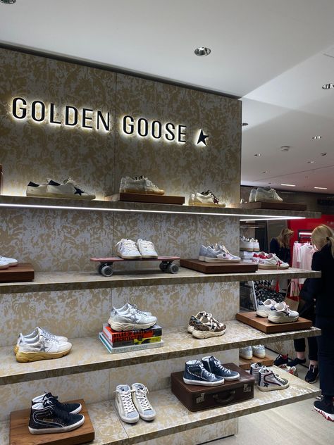 #goldengoosedeluxebrand #aesthetic #starboy #stargirl #fashion #fashioninspo #paris #london #milano Golden Goose Wallpaper, Golden Goose Aesthetic, Stargirl Fashion, Goose Shoes, Paris Shopping, Paris London, Golden Goose Shoes, Golden Goose Deluxe Brand, Stand Design