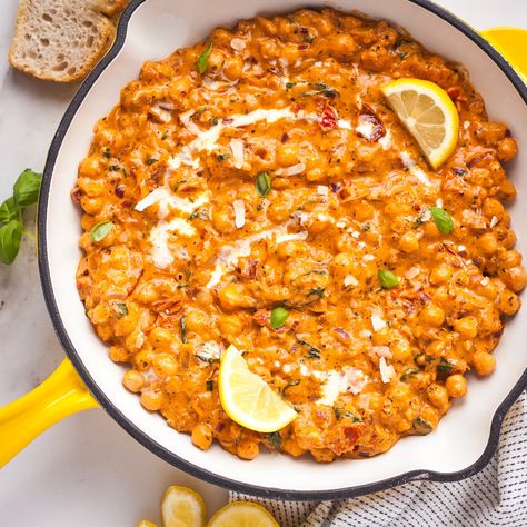 Creamy Harissa Chickpeas Harissa Paste Recipe, Harissa Chickpeas, Goodful Recipes, Harissa Salmon, Veg Diet, Creamy Chickpea, Harissa Sauce, Chickpea Recipe, Vegan Tacos Meat