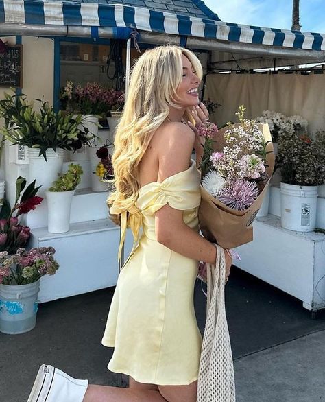 Some of our BB girlies in the Primrose Yellow Mini 🌼 Blondes In Yellow Outfit, Hot Day Fall Outfits, Light Yellow Hoco Dress, Yellow Hoco Dress, Winter Outfit Accessories, Primrose Yellow, Off The Shoulder Mini Dress, Yellow Satin, A Line Shorts