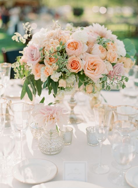 Small Wedding Centerpieces, Low Wedding Centerpieces, Burgundy Wedding Centerpieces, Boho Wedding Centerpieces, Peach Wedding Flowers, Wedding Flowers Summer, Coral Wedding, Peach Wedding, Pastel Wedding